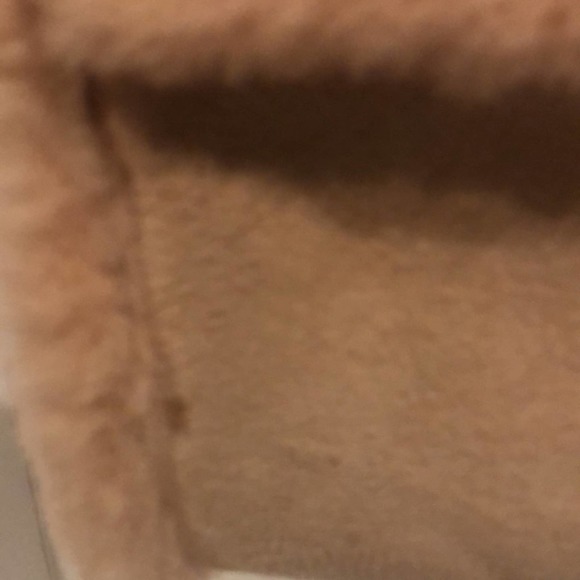 Womens UGG Australia Suede Leather Shearling Sherpa Sheepskin Hand Muff!! - Picture 6 of 7